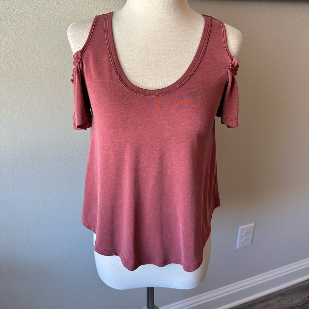 Mauve cold shoulder top